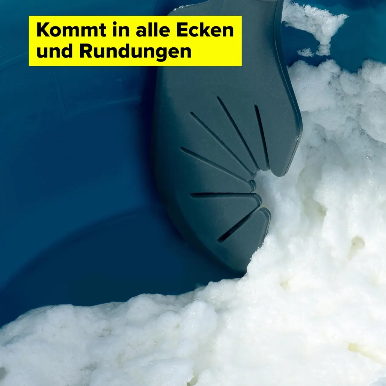 Teigschaber mit Schneebesenreiniger